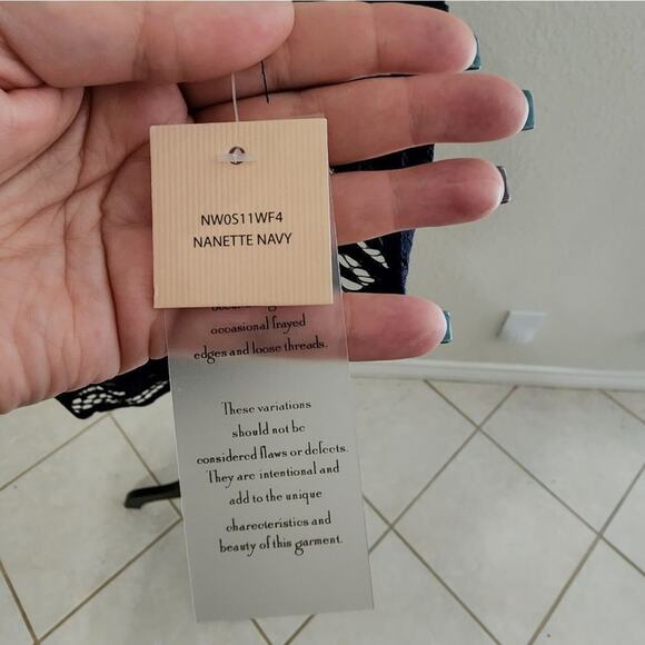 NANETTE Lepore navy blue gorgeous lace blouse size‎ XS NEW - Picture 4 of 6